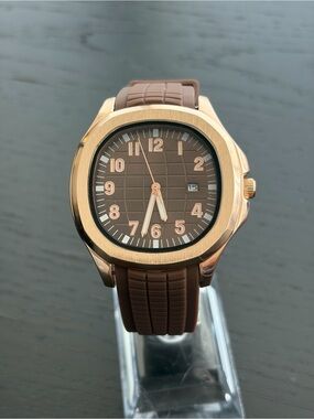 Luxury Rose Gold Tone Sport Watch • Brown Dial • Rubber Strap • 40mm